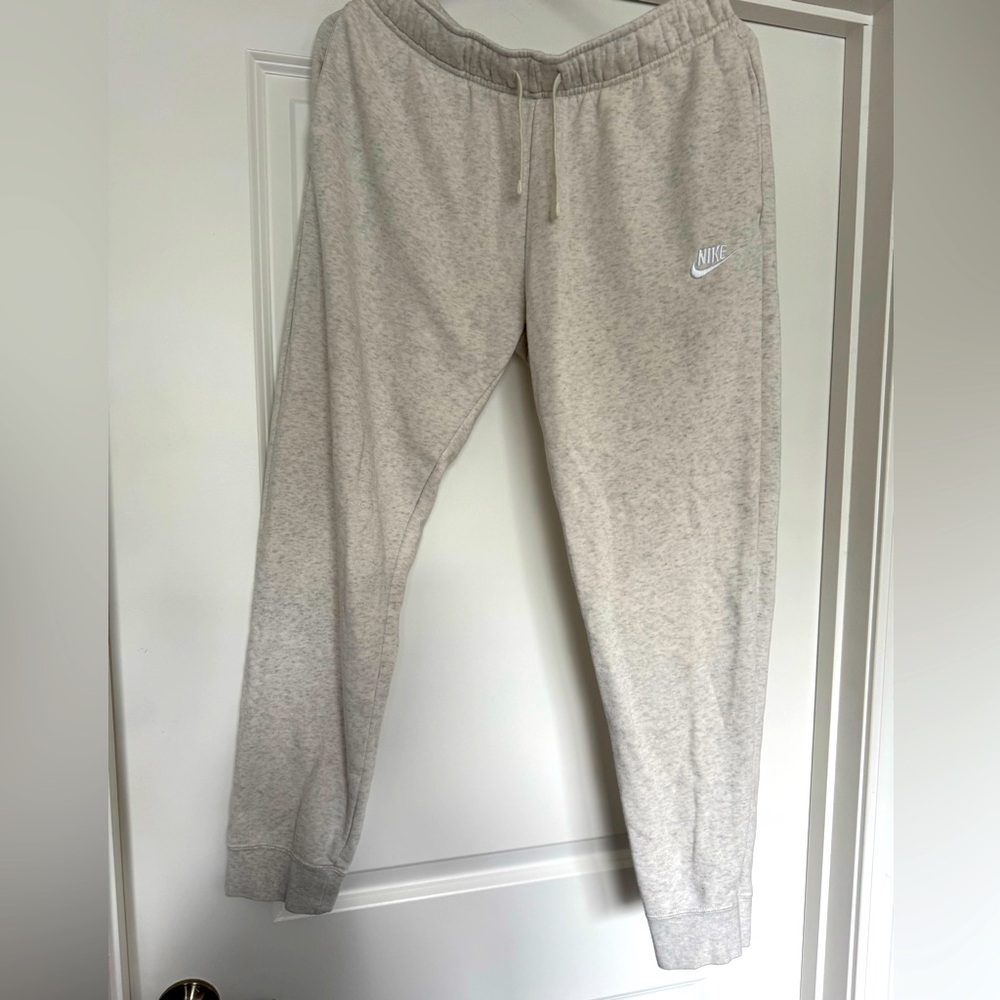 Nike Women’s Gray Sweatpants